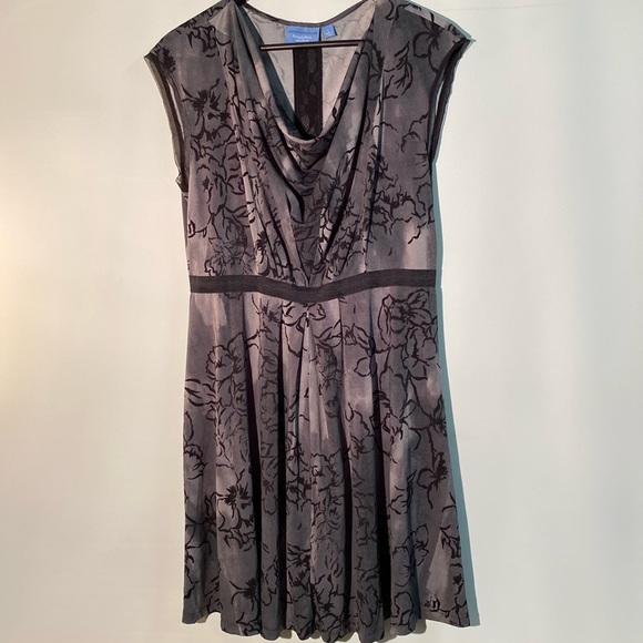 Simply Vera Vera Wang Dresses & Skirts - Vera Wang - Floral Dress. Size L